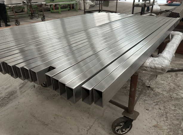 日照新能源汽车用不锈钢方管 现货